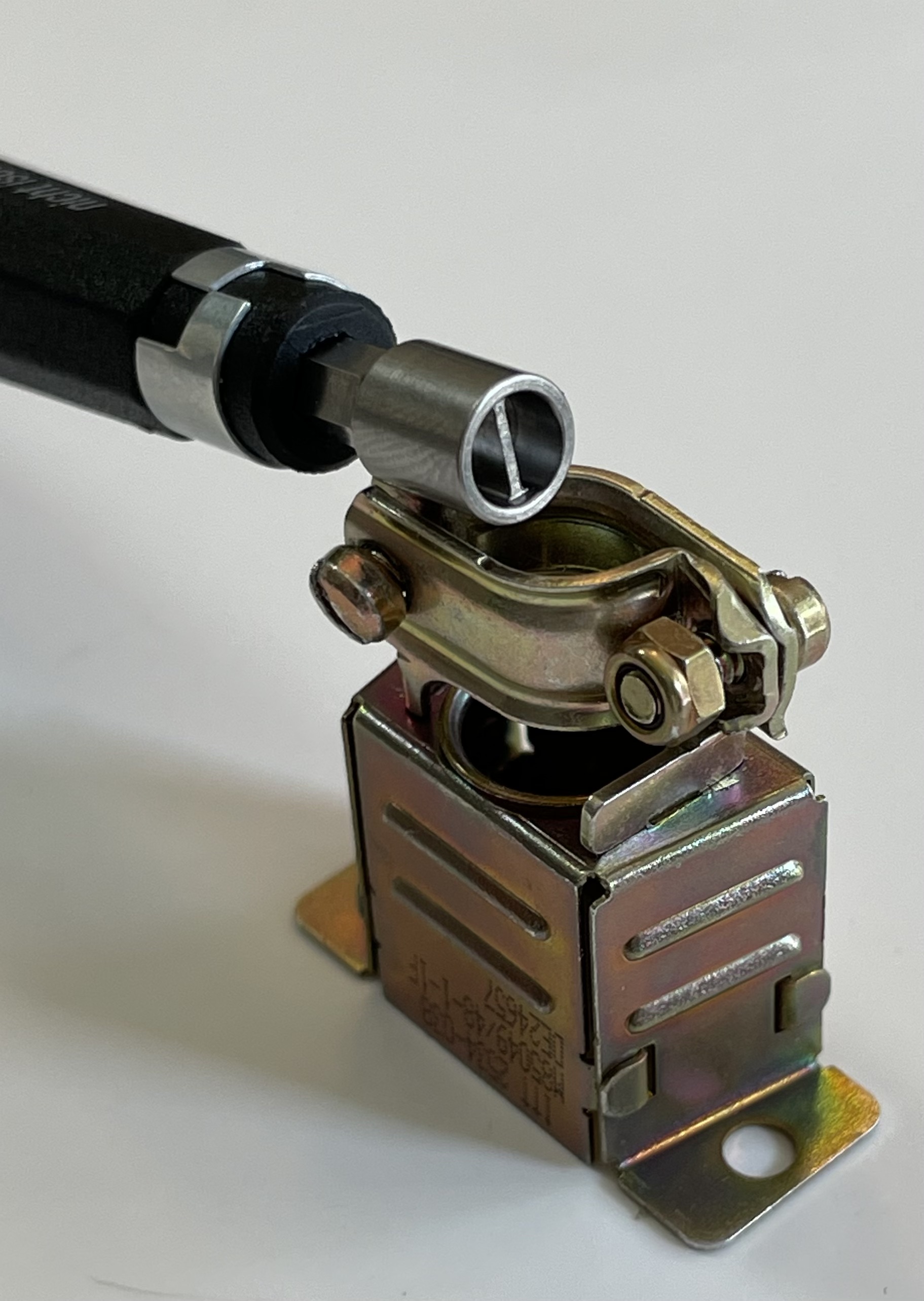 Slip-Free Tool Bit seated in a slotted jack screw